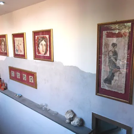 بيت شباب Agora