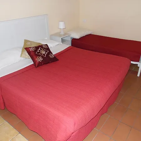 بيت شباب Agora